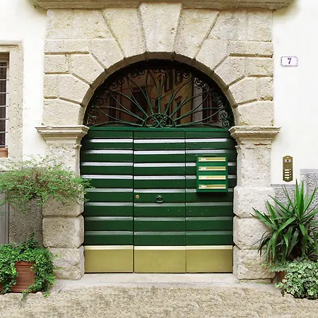 Residenza San Faustino Roma