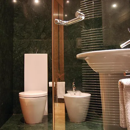 San Faustino Rome Colosseum 4*