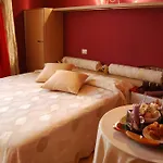 San Faustino Rome Colosseum Panzió 4*